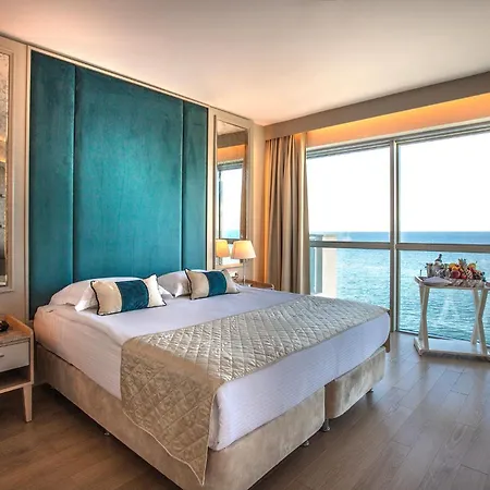Ξενοδοχείο Charisma De Luxe 5*