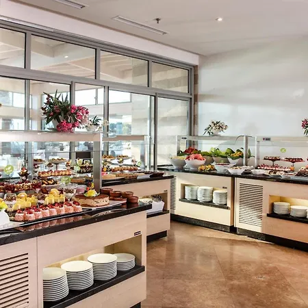 Charisma De Luxe Hotel 5*