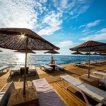 Hotel Charisma De Luxe