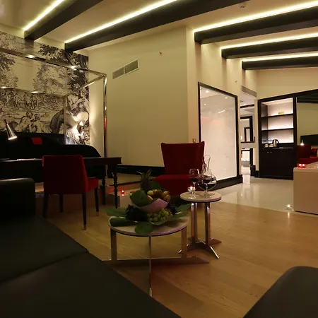 Charisma De Luxe Hotel 5*