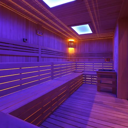 Charisma De Luxe Hotel 5*