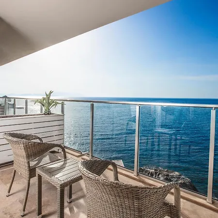 Charisma De Luxe Hotel 5*