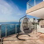Charisma De Luxe Hotel 5*