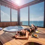 Hotel Charisma De Luxe 5*