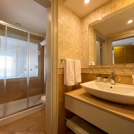 Hotel Charisma De Luxe 5*