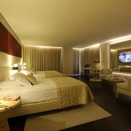 Hotel Charisma De Luxe