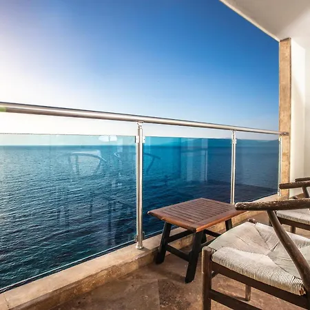 Charisma De Luxe 5* Kusadası